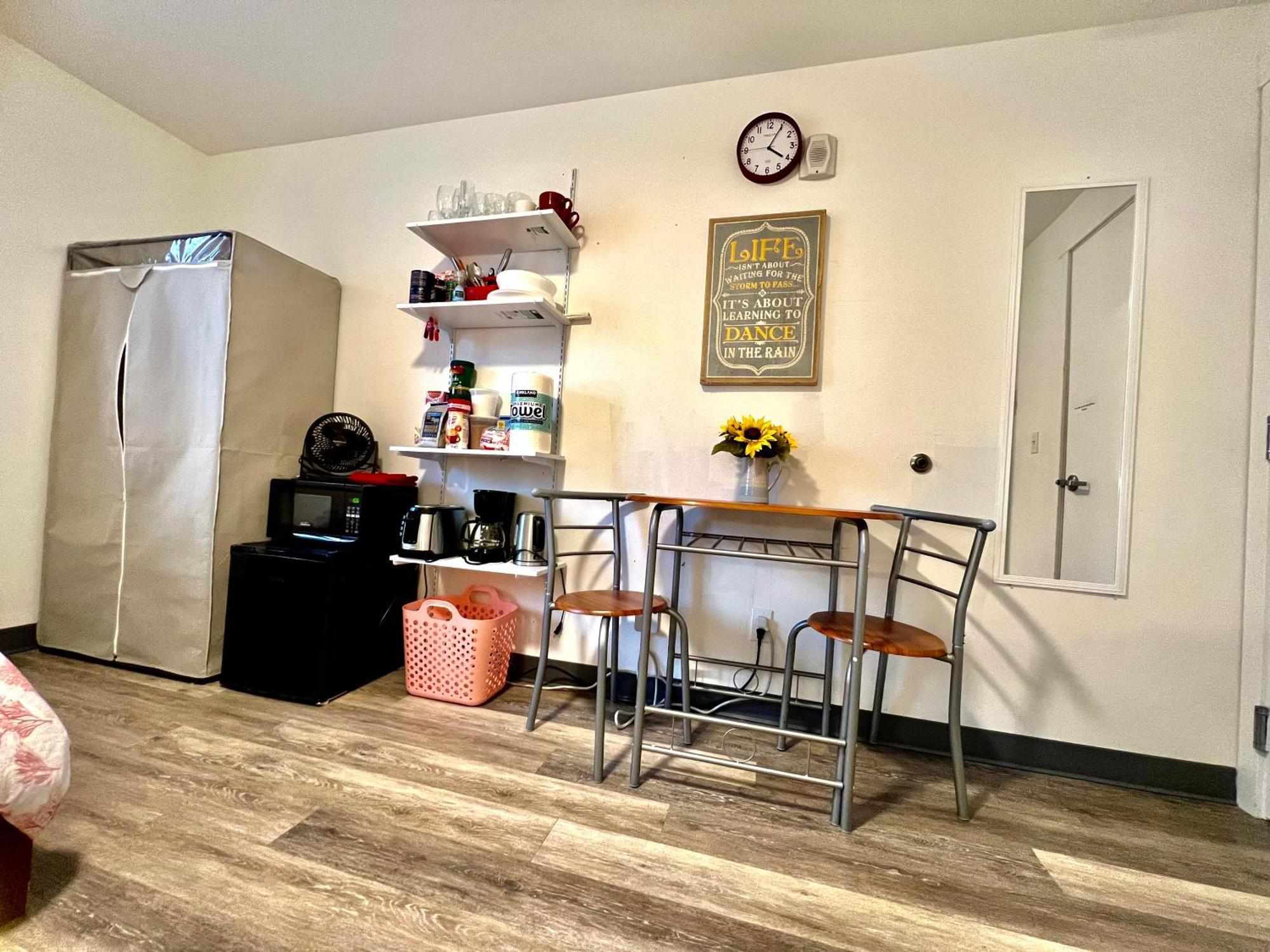 Micro Studio Apartment 10 Minutes Walk To University Of Washington Seattle Exterior photo