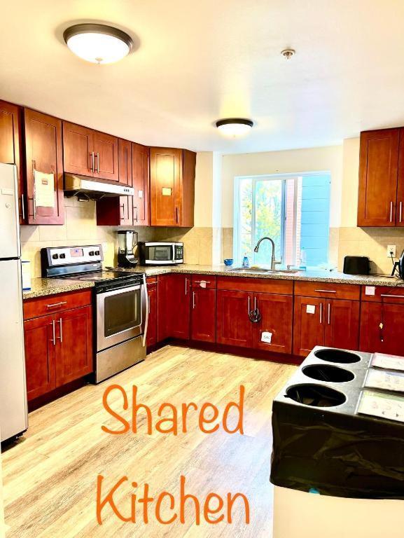 Micro Studio Apartment 10 Minutes Walk To University Of Washington Seattle Exterior photo