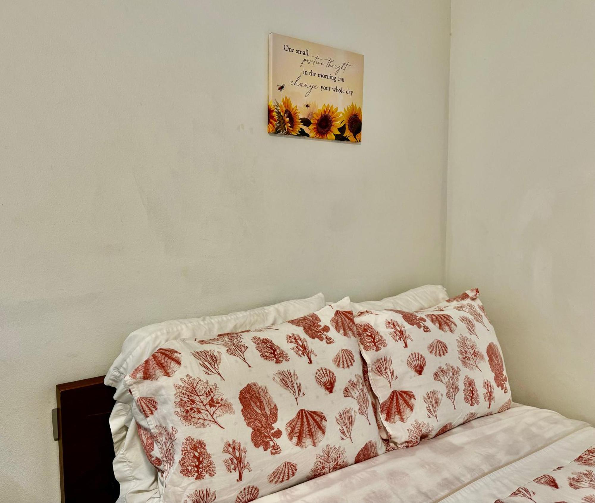 Micro Studio Apartment 10 Minutes Walk To University Of Washington Seattle Exterior photo