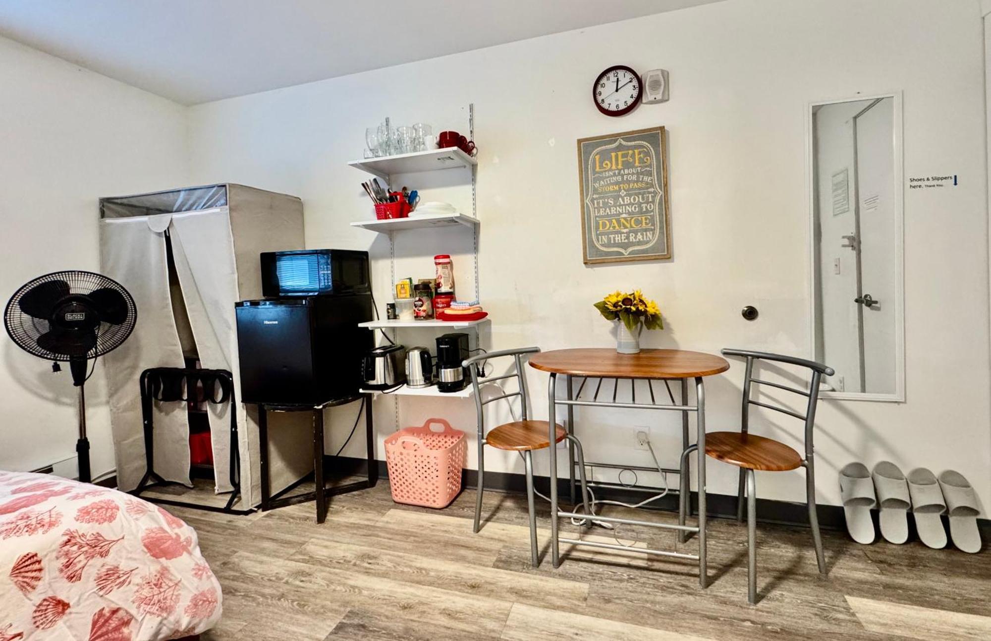 Micro Studio Apartment 10 Minutes Walk To University Of Washington Seattle Exterior photo